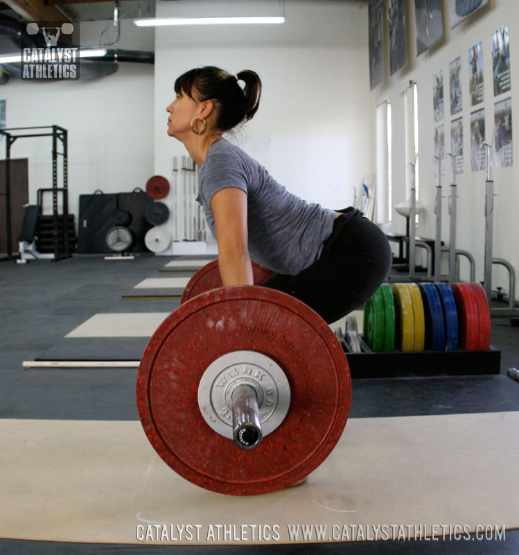 Kimmy in excellent snatch pulling posture - Olympic Weightlifting, strength, conditioning, fitness, nutrition - Catalyst Athletics 